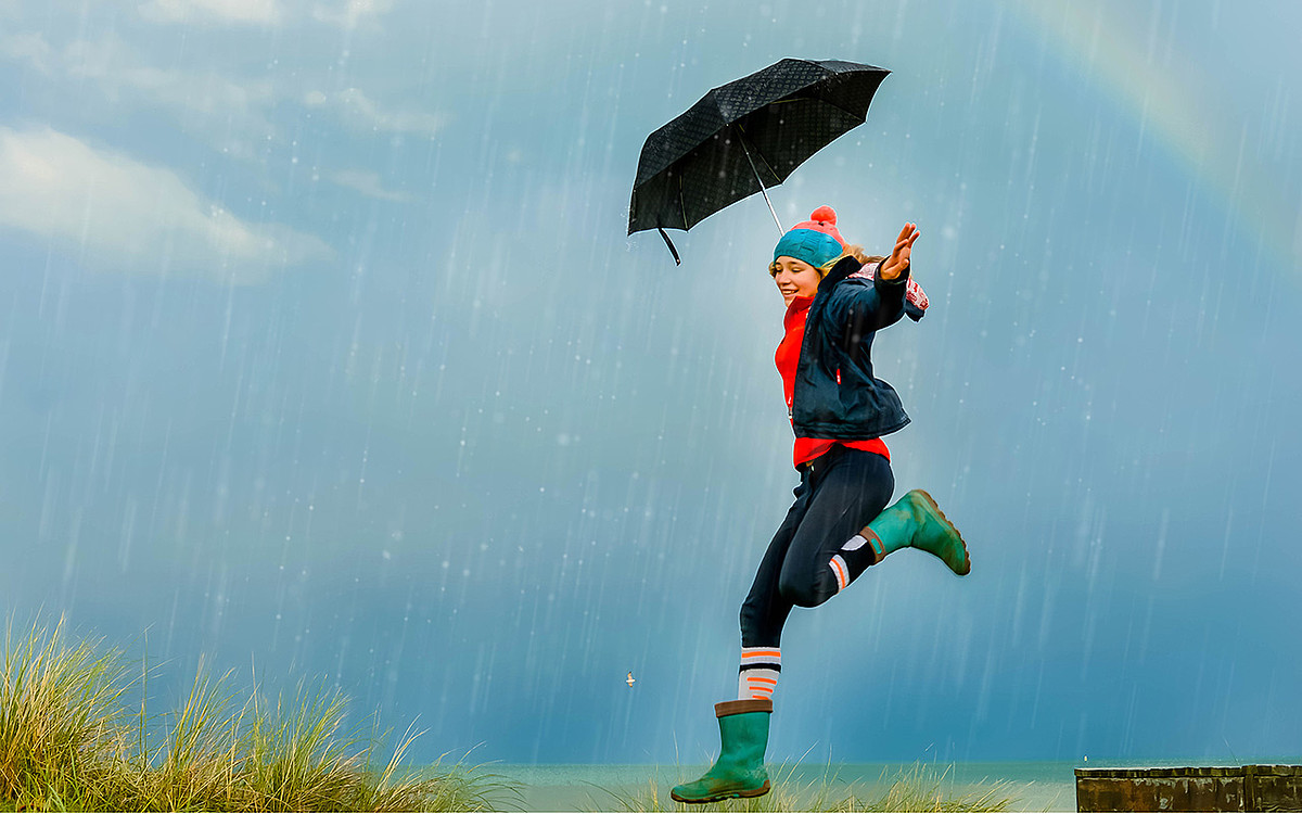 Ich Wünsche Dir Soviel Glück Wie Der Regen Tropfen Hat Glück ist im Regen tanzen und das Leben genießen