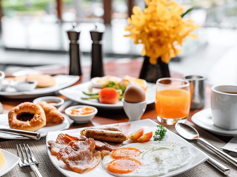 Frühstückstisch in einem Restaurant