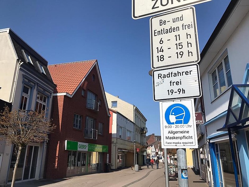 Schild Maskenpflicht in Cuxhaven