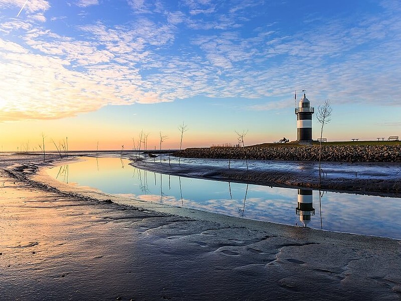 Leuchtturm an der Wurster Nordseeküste