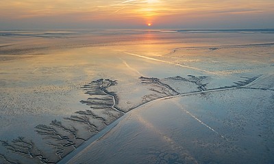 Wattenmeer in Cuxhaven bei Sonnenuntergang