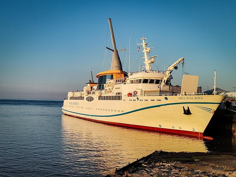 Das Schiff Cassen Eils im Hafen von Cuxhaven