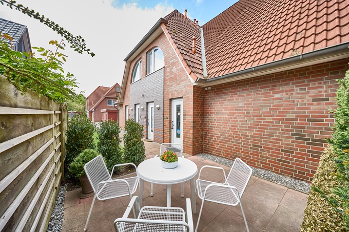 Außenanlage mit einer Sitzecke vom Haus Anlage am Wehrberg in Cuxhaven Duhnen