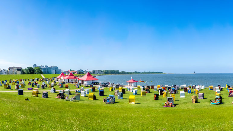 Gruenstrand in Cuxhaven im Sommer